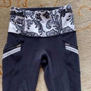 Lululemon Athletica Black Leggings Size 2/4